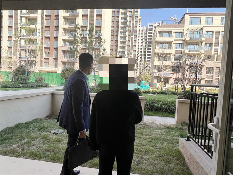 潍坊看风水:客厅地板有什么风水布局讲究?潍坊哪有看风水不错的?—王易明